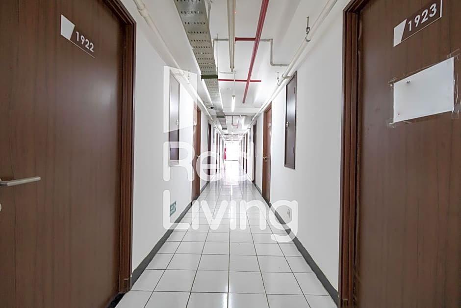 RedLiving Apartemen Gunung Putri Square - Sansan Room