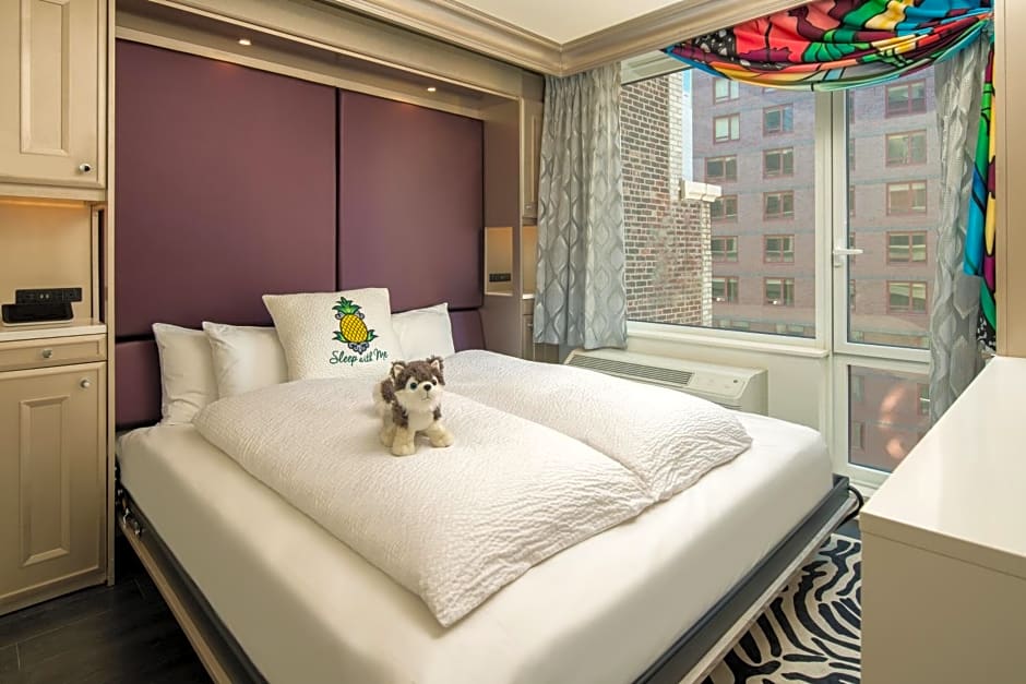 Staypineapple, An Artful Hotel, Midtown