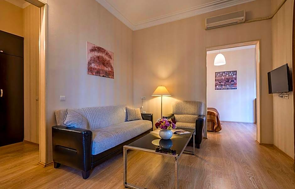 Iliani Hotel
