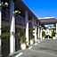 Caravelle Inn & Suites