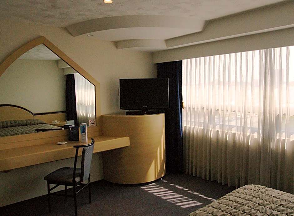 Porto Novo Hotel & Suites