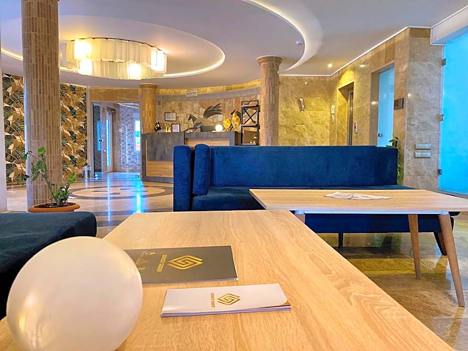 Blackmoon Villa Hotel 