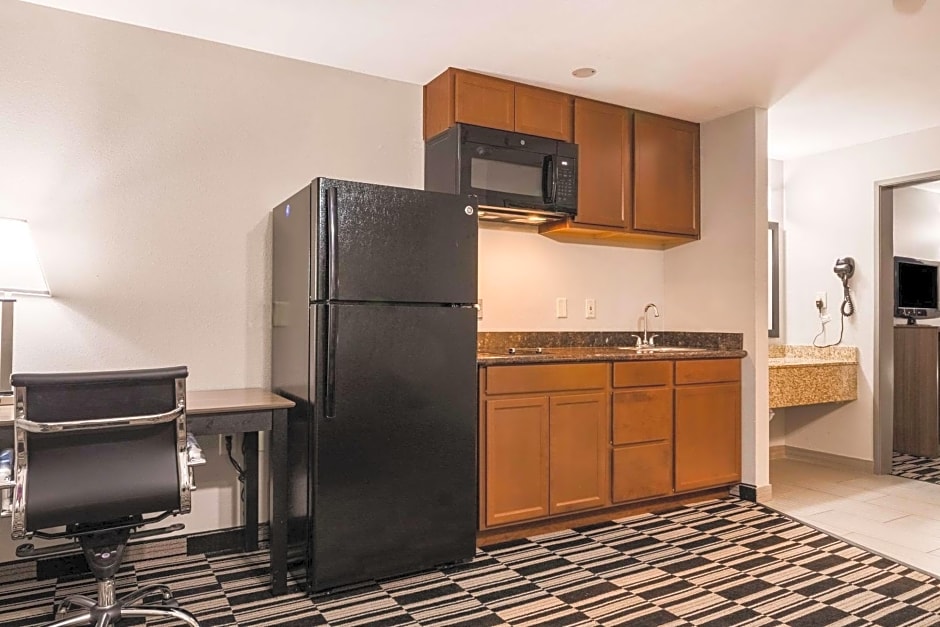 Quality Suites Lake Charles Downtown