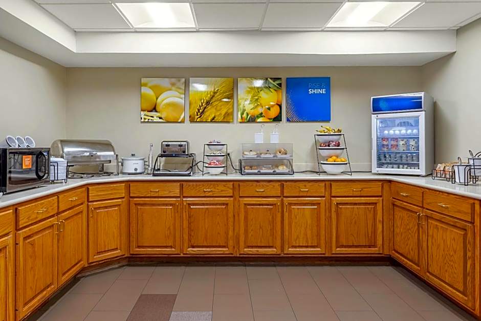 Comfort Inn & Suites Little Rock Airport