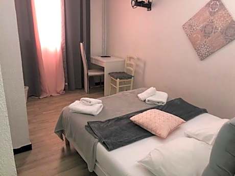 Double Room with Shared Toilet