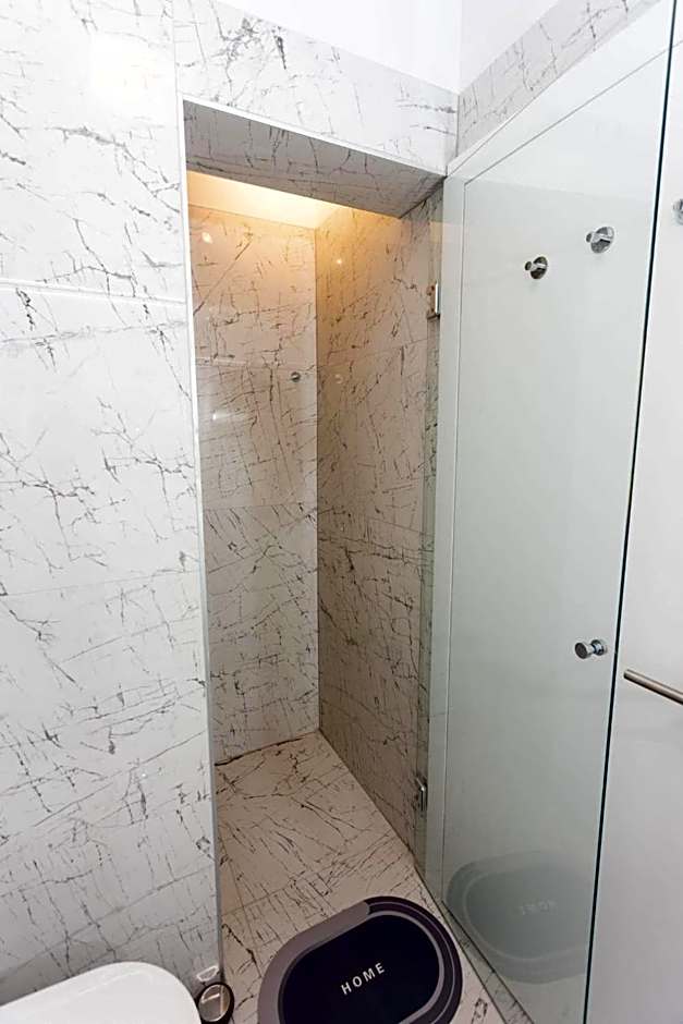 Apartment - free parking in garage , mountain and seaview , quiet neighbourhood