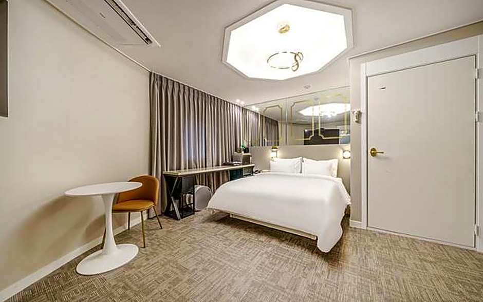Incheon Unseodong DK Airport Hotel