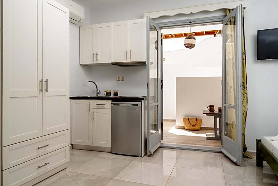 Eclipse Studios Naxos