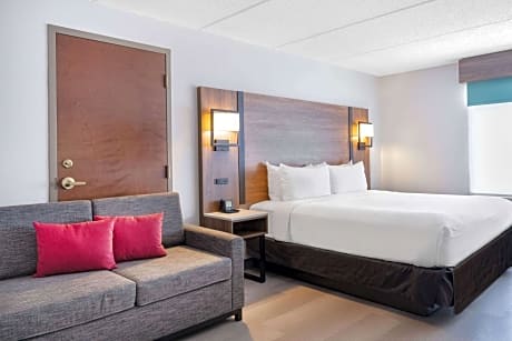 King Room - Disability Access - Non-Smoking