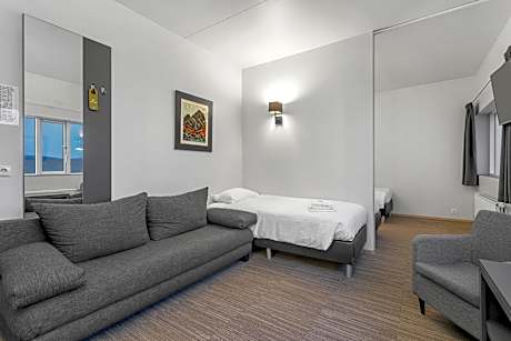 Triple Room with Free Gym Access