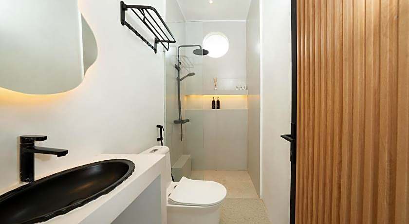 Bombora Surf Camp Hotel