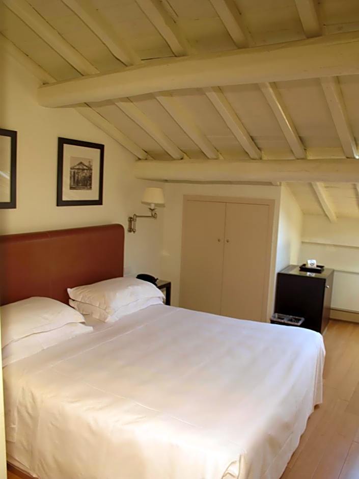 Hotel Albergo Santa Chiara