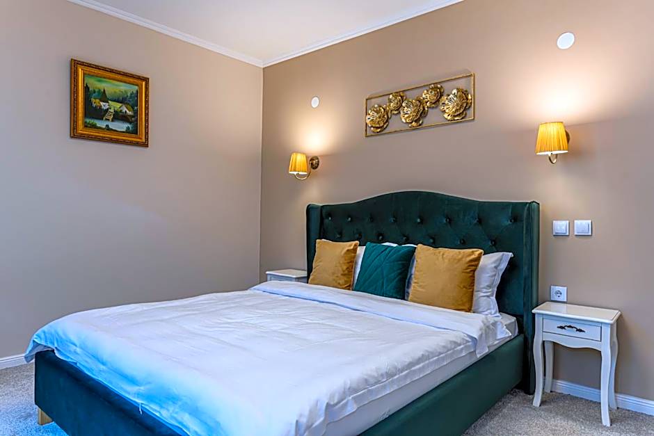 Dallure Boutique - Central, Self Check In