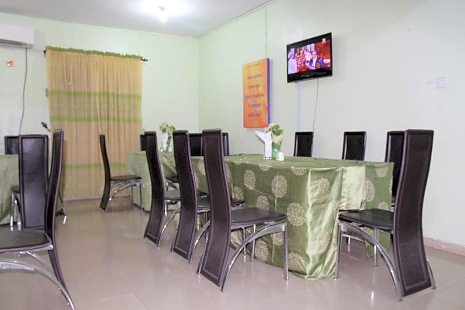 Photo 1 of 6 of Ostra Hotels