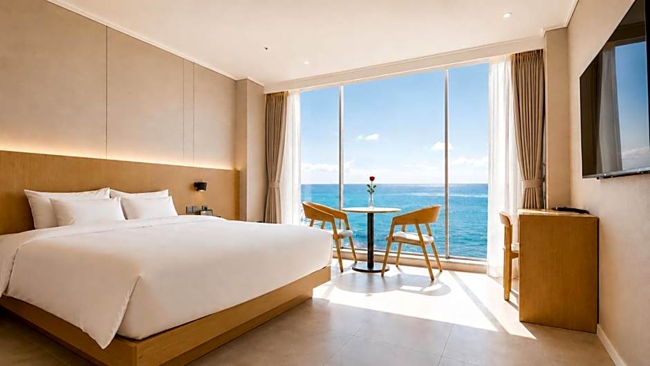 Photo 1 of 8 of Deluxe, Sea View