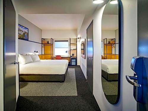 Ibis Hamilton Tainui