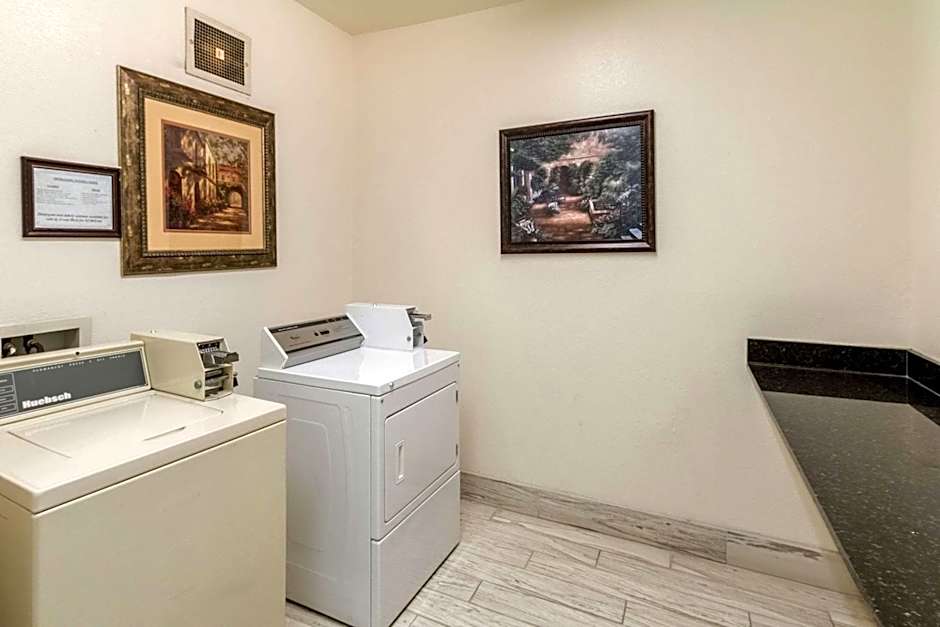 Quality Suites Burleson
