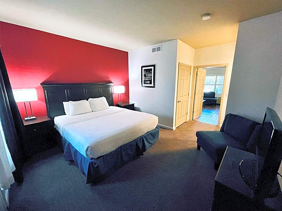 University Park Inn & Suites