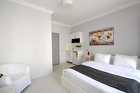 Economy Double Studio