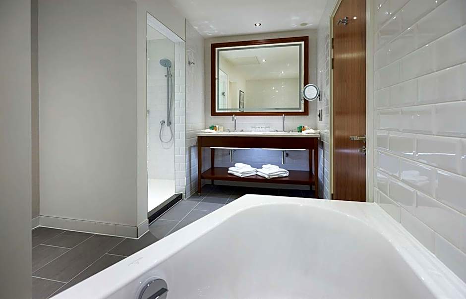 Hilton Southampton - Utilita Bowl
