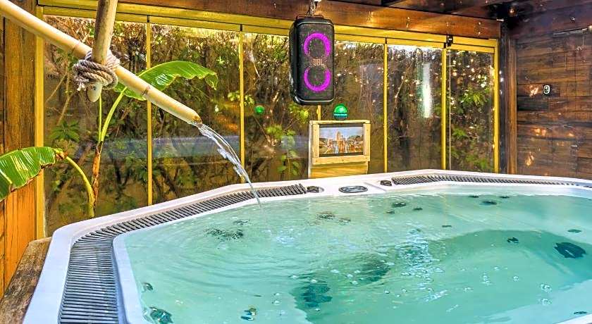 Banana Alaçatı Food & Stay - Adults Only