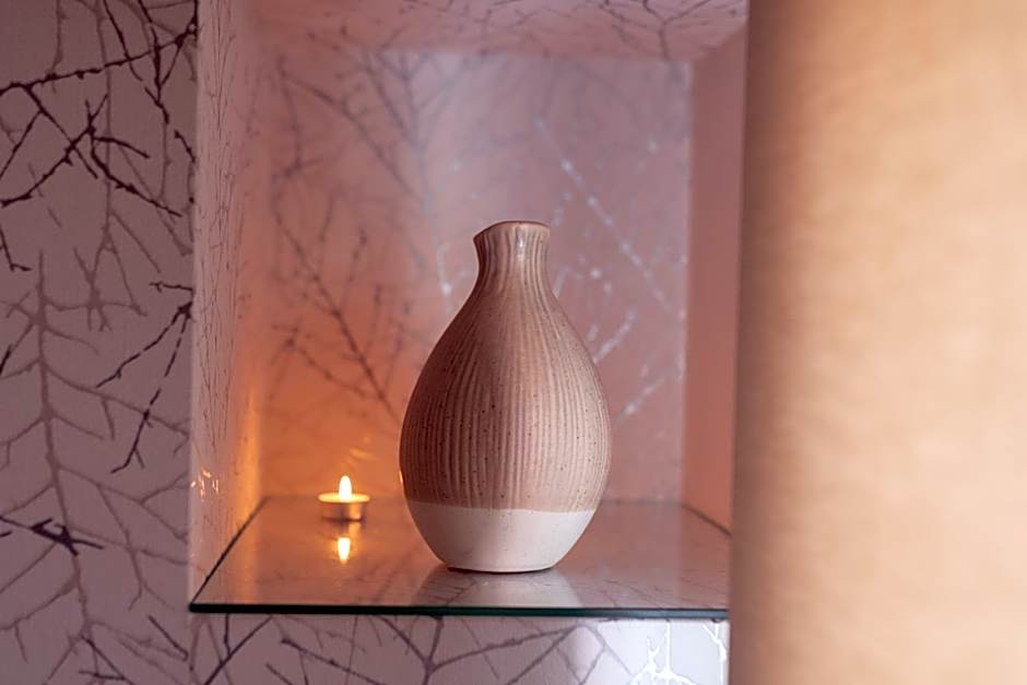 12 Keys Athens Apartments