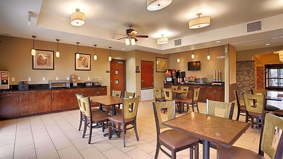 Best Western Plus Desoto Inn & Suites