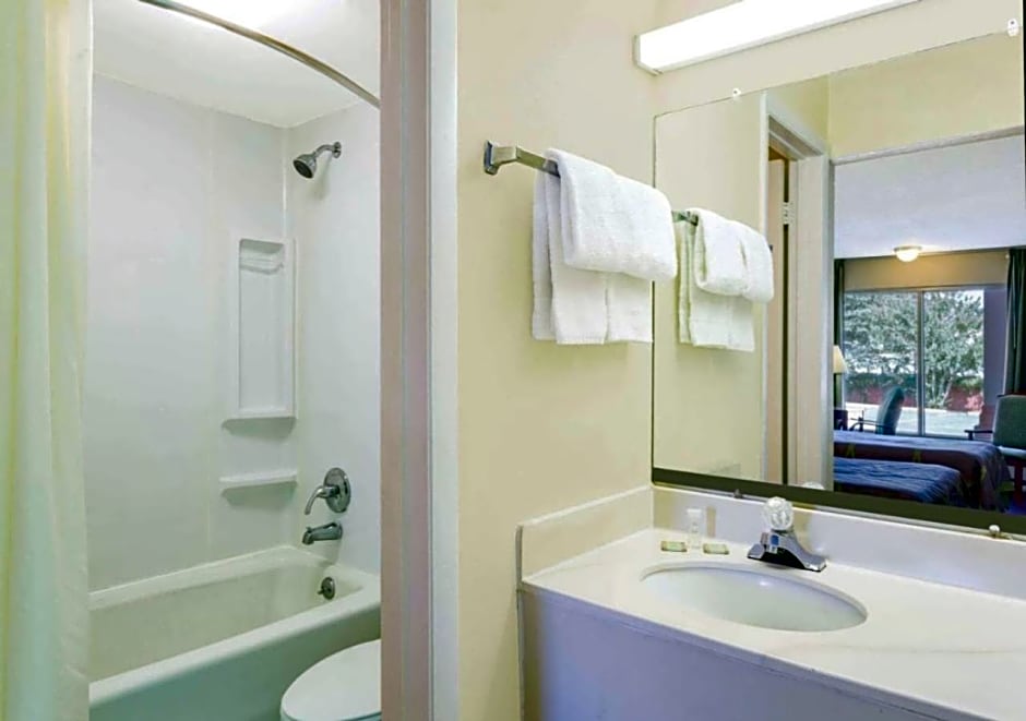 Ashland Studio Inn Richmond North near Kings Dominion (Listing Partner)