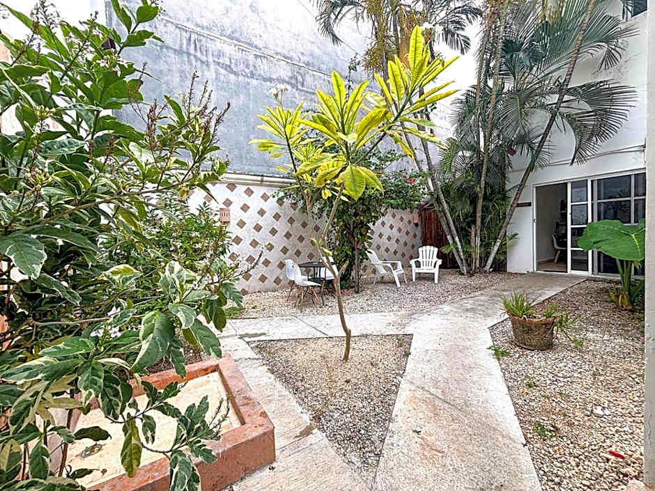 Close to Beach, Quinta,Ferry to Cozumel and Xcaret