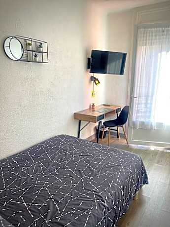 Double Room with Shared Toilet