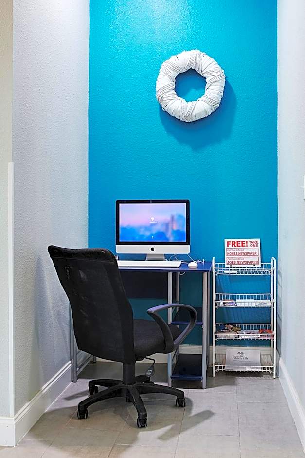 Plantation Suites and Conference Center