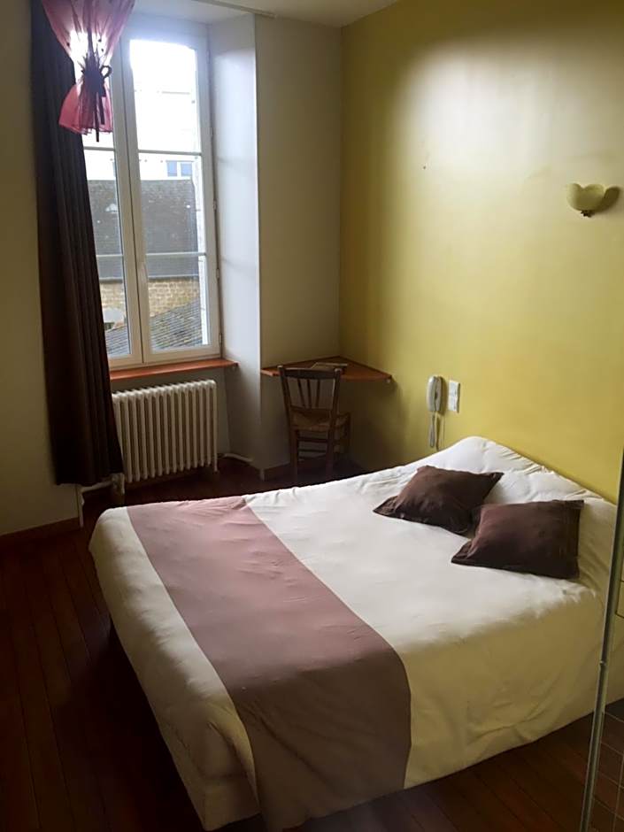 Photo 1 of 4 of Double Room