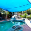 Sapphire Palms Motel