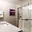 La Quinta Inn & Suites by Wyndham San Antonio Downtown