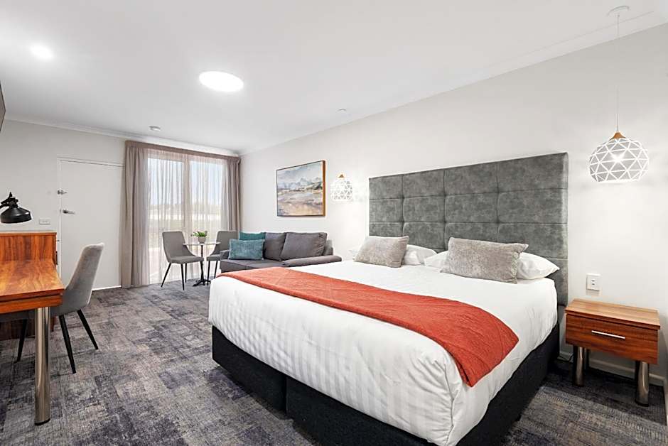 Comfort Inn Deakin Palms