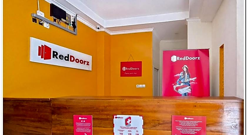 Reddoorz Syariah near Solo Square Mall