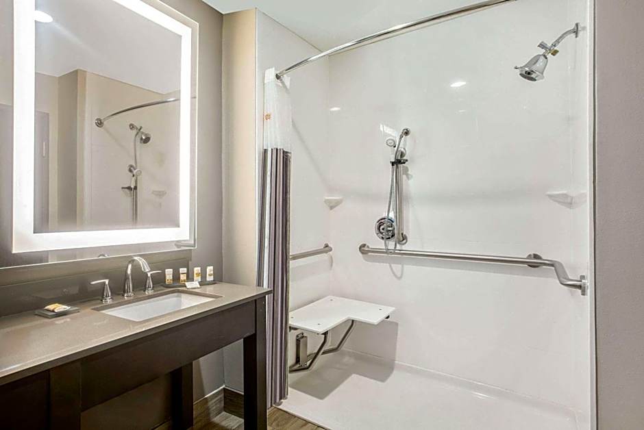 La Quinta Inn & Suites by Wyndham Ponca City