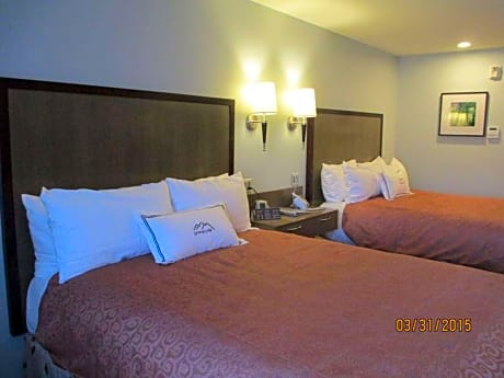 2 Queen Beds, Non-Smoking, Deluxe Furnishings, High Speed Internet Access, Microwave And Refrigerato
