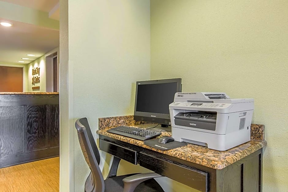 MainStay Suites Jacksonville near Camp Lejeune