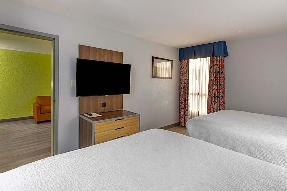Best Western Plus St. Louis West-Westport