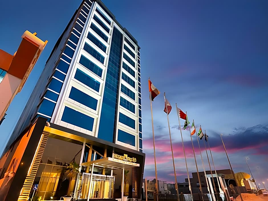 The Gate Hotel and Apartments