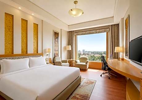 Premium Double or Twin Room with 15% discount on Food and Soft beverage only on Restaurant Dining
