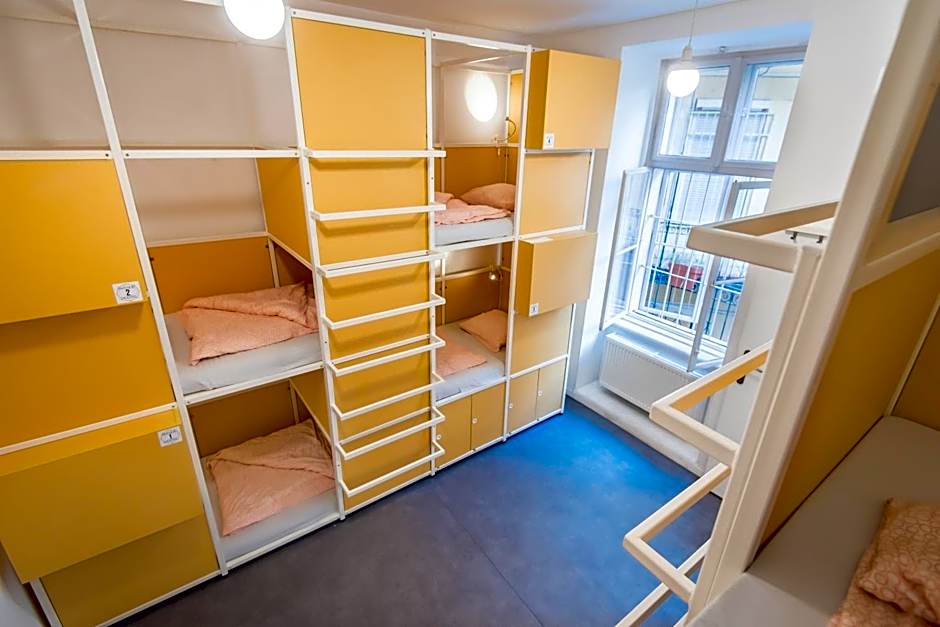 Avenue Hostel