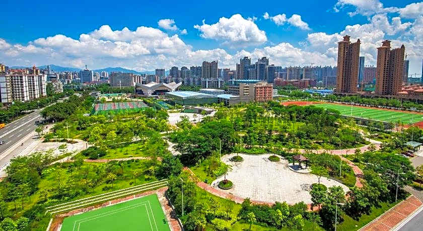 Lavande Hotel Qingyuan Sports Park City Government