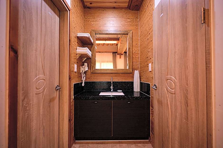 Wangyijimil Hanok Hotel