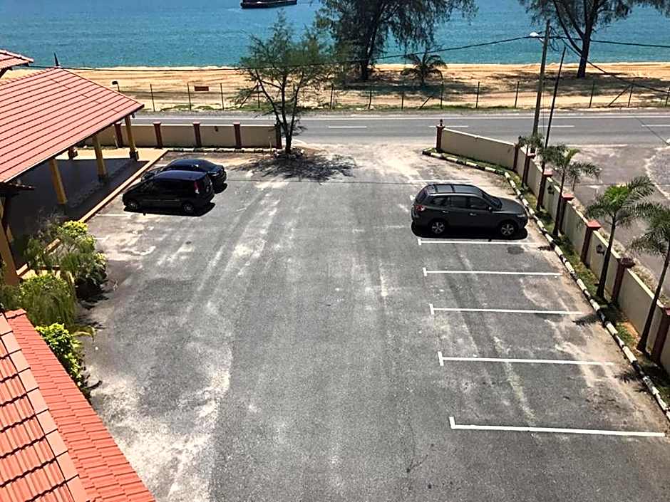 Teluk Lipat Seaview Inn