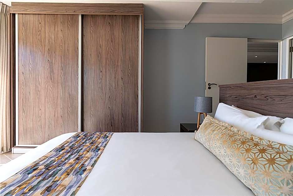 Lagoon Beach Hotel Apartments