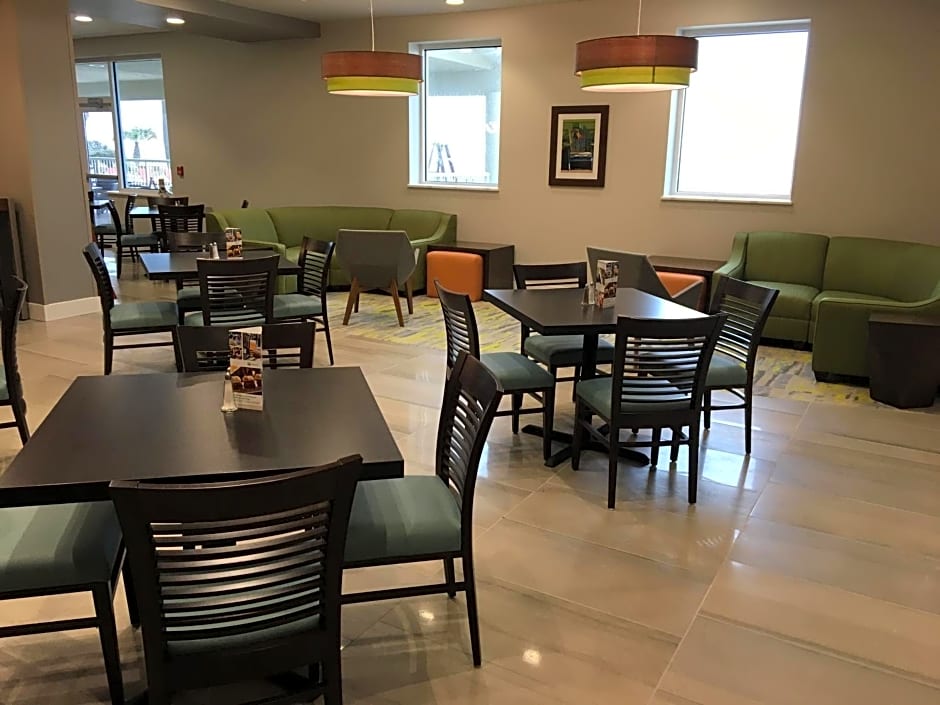 Holiday Inn Hotel & Suites Daytona Beach On The Ocean by IHG