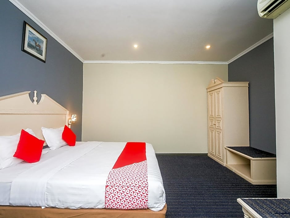 OYO 563 Jockey Lodge Hotel