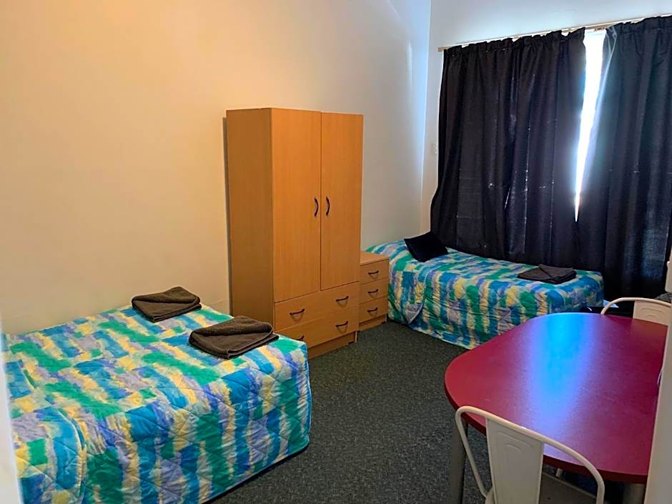 Hello Adelaide Motel and Apartments